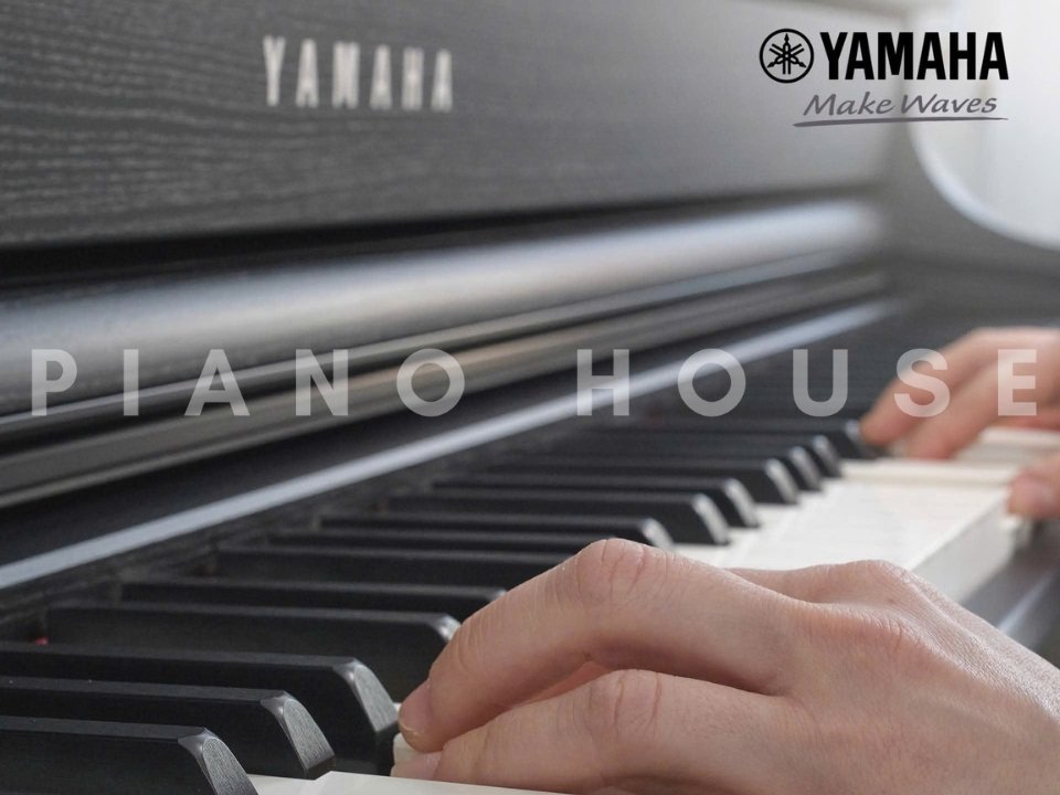 YAMAHA CLP-845 B - Ảnh thực tế 3